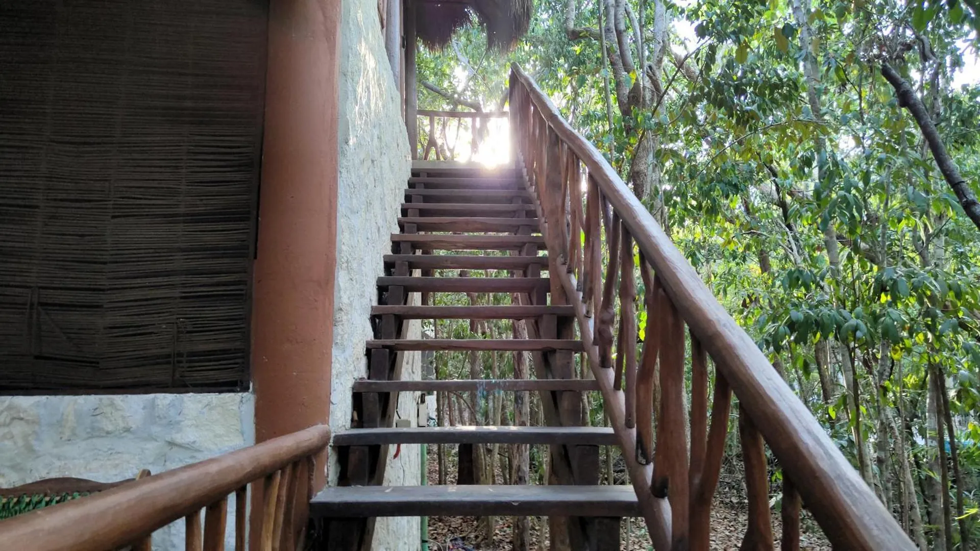 Camping Aldea Maya-Ha Cabañas con cenotes Puerto Morelos