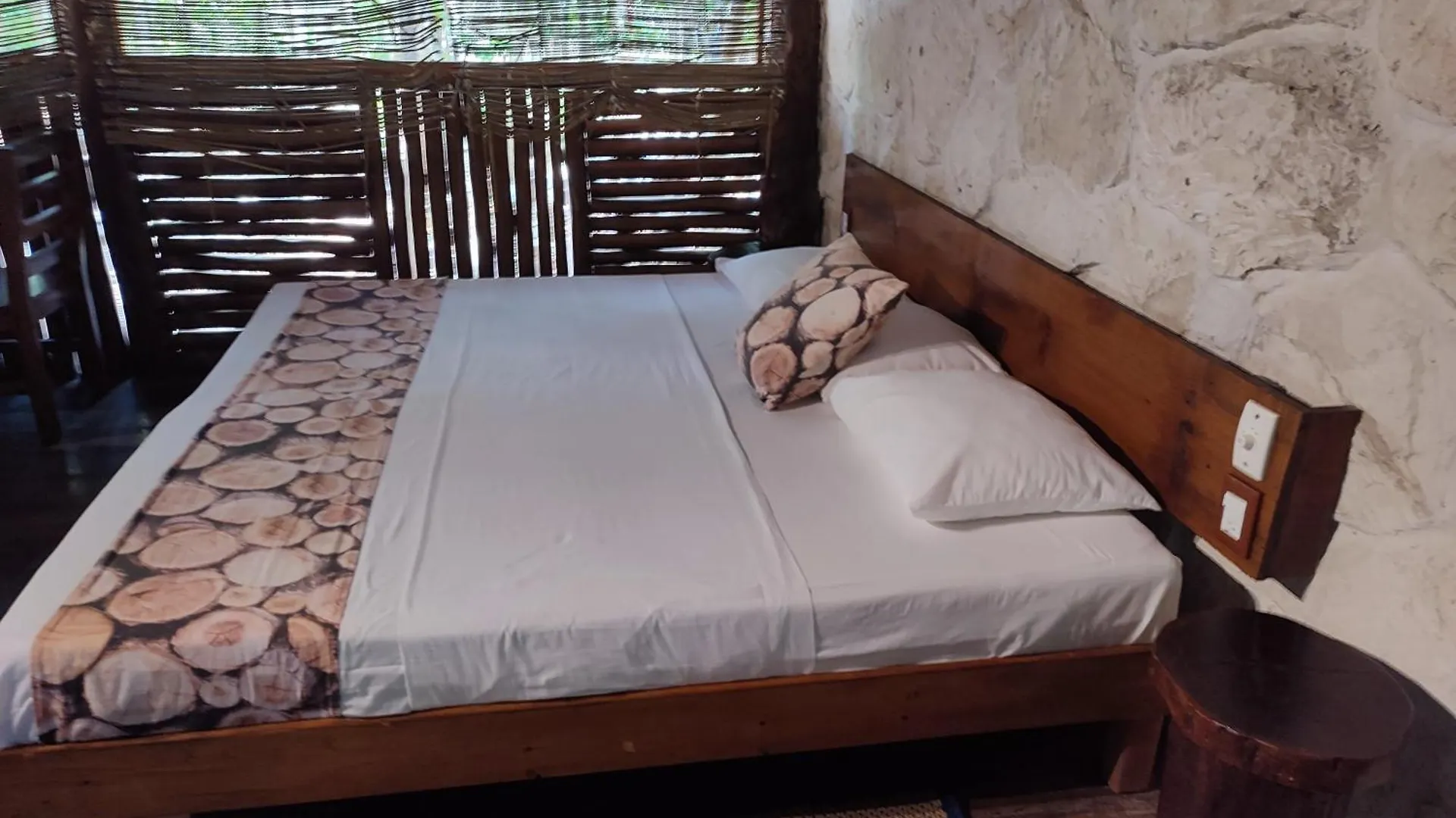 Camping Aldea Maya-Ha Cabañas con cenotes Puerto Morelos