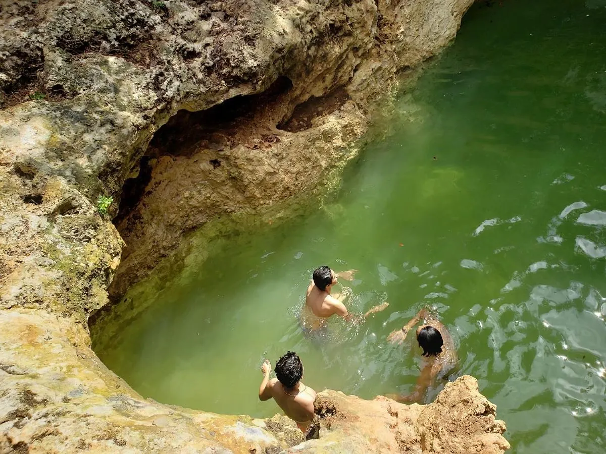 Aldea Maya-Ha Cabañas con cenotes Puerto Morelos 3*,  México